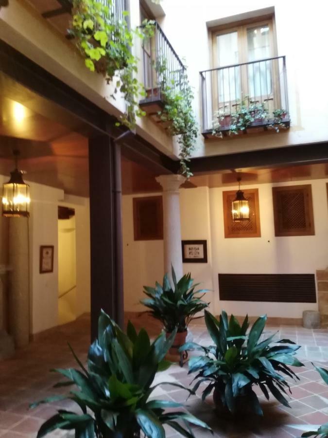 Apartamentos Nuncio Viejo Толедо Екстер'єр фото