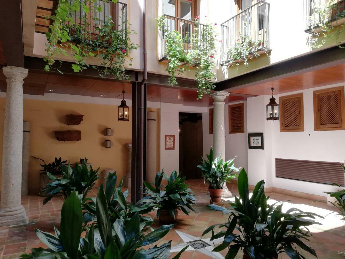 Apartamentos Nuncio Viejo Толедо Екстер'єр фото